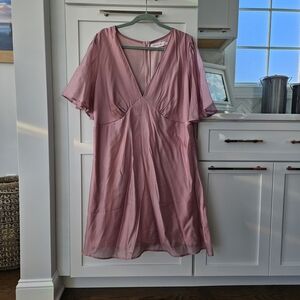 Lisa Says Gah Mauve V-Neck Dress